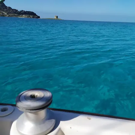 Kanaloa Charter Asinara Hotel na wodzie Stintino