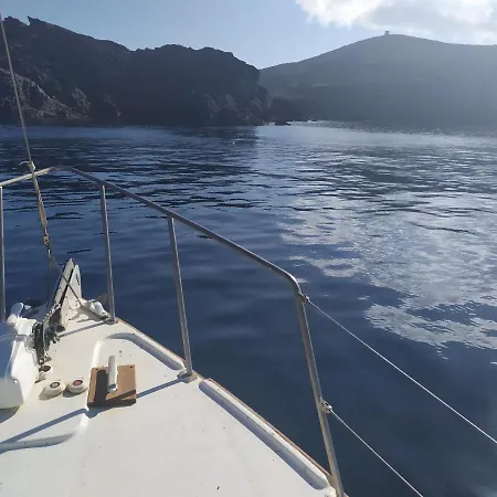 Kanaloa Charter Asinara Hotel na wodzie